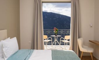 V Hotel Delphi