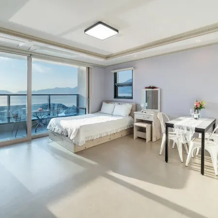 Yeosu Wayo Ocean View Pension