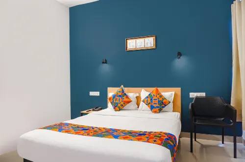 FabHotel Aura Homes Hotels in Chinchwad