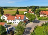 Gästehaus Neubauer Hotels in Mering