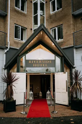 Riverside Hotel Hotels near Classiebawn Castle