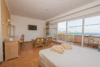 Vila Baleira Porto Santo Hotels in Lombas