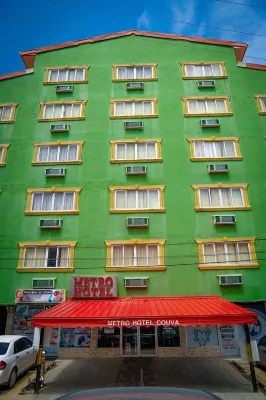 地鐵科瓦飯店 - 游泳池