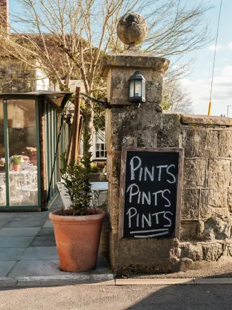 The Grosvenor Arms Отели в г. Бишопстроу