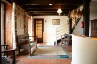 Les Noyers Aulnay Hotels in Poursay-Garnaud