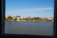 Fin 'n Feather Waterside Inn by Kees Vacations - Ocean View