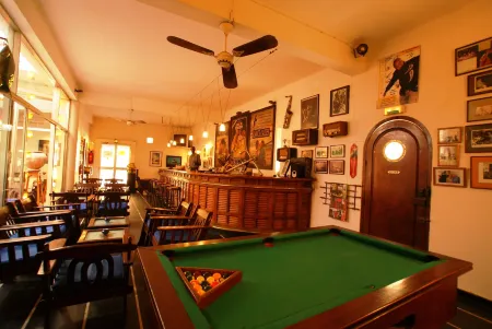 Hôtel la Résidence Отели рядом с достопримечательностью «Île Saint-Louis»