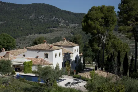 Eco Hotel Con Encanto Masía la Mota B&B Отели в г. Оніл