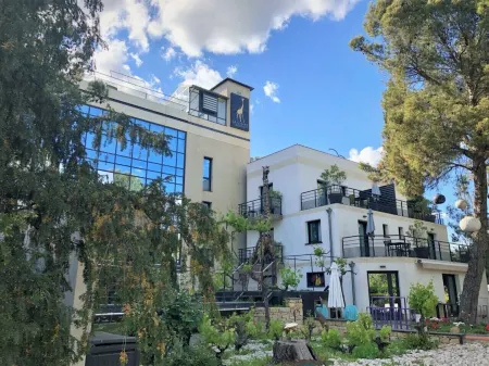 Appart' Hotel la Girafe Marseille Est - Porte d'Aubagne