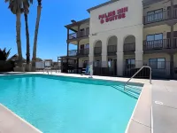 Palms Inn & Suites - Pools