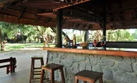 Cresta Marang Gardens Hotel - Bares