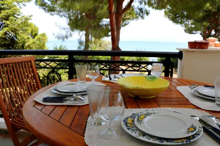 Ekatis Seacoast Nest Отели в г. Dafnousia