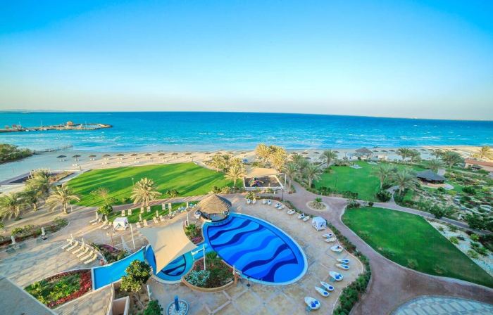 Danat Jebel Dhanna Resort