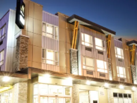 MStar Hotel Hotels in Kitimat