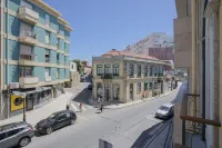 Liiiving in Porto - Luxury Beachfront Apartment VI