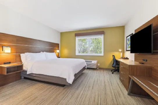 Holiday Inn Express & Suites MOUNTAIN VIEW SILICON VALLEY by IHG