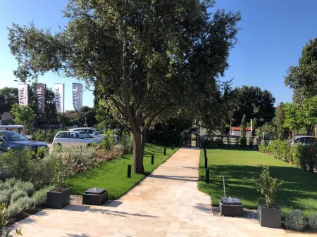 Noemi's Rooms Отели в г. Ровинь