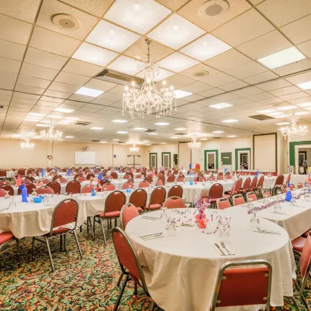 Quality Inn & Suites Escanaba North