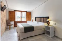 Ad Hoc Parque Hotels in LEliana