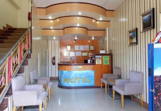 시나팡안 폭포 또는 주변 거리 전경