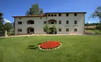 Fattoria di Belvedere Hotels near Romena Castle