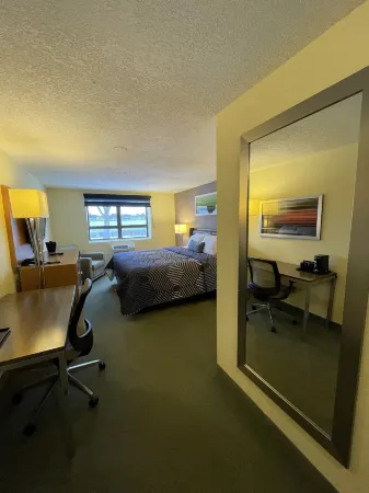 Lakeside Inn Отели в г. Уэйкфилд