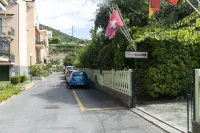 Residence Holidays - parking
