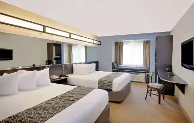 Microtel Inn & Suites by Wyndham Geneva Hotel di Geneva