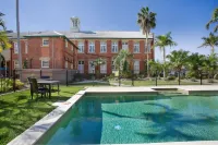 Quality Hotel Regent Rockhampton - Pools