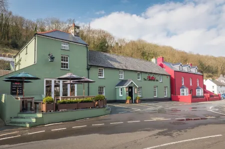 The Cambrian Inn Отели в г. Лланхиан