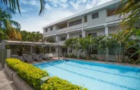 Hotel Roca Sunzal - Pools