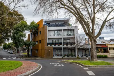 Melrose Apartments Hotels in Flemington