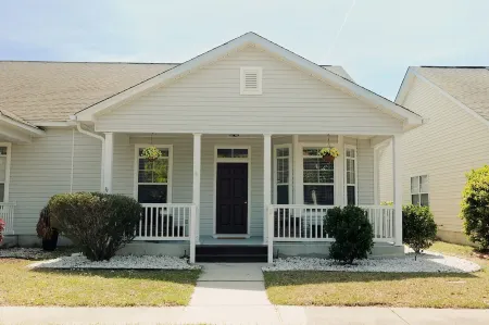 2bed 2bath house with WiFi, Fence patio in Bluffton SC 10 min of Hilton Head