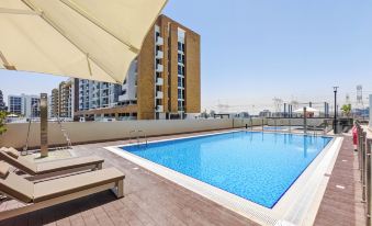 Condo with Burj Khalifa View in City