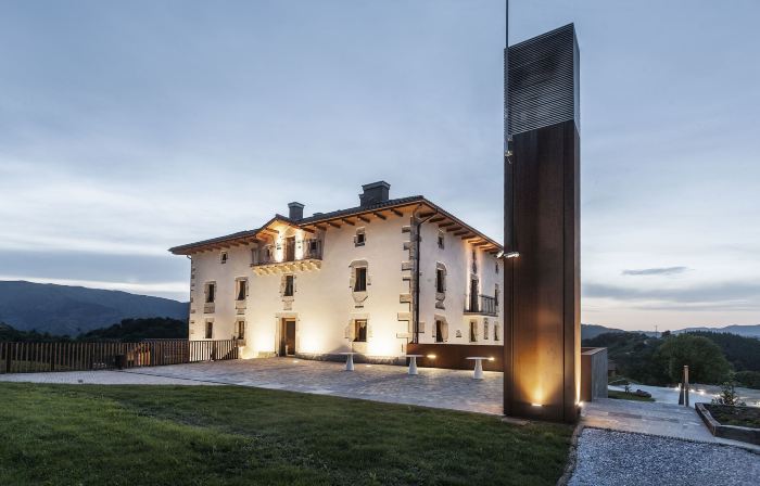 Palacio de Yrisarri by IrriSarri Land