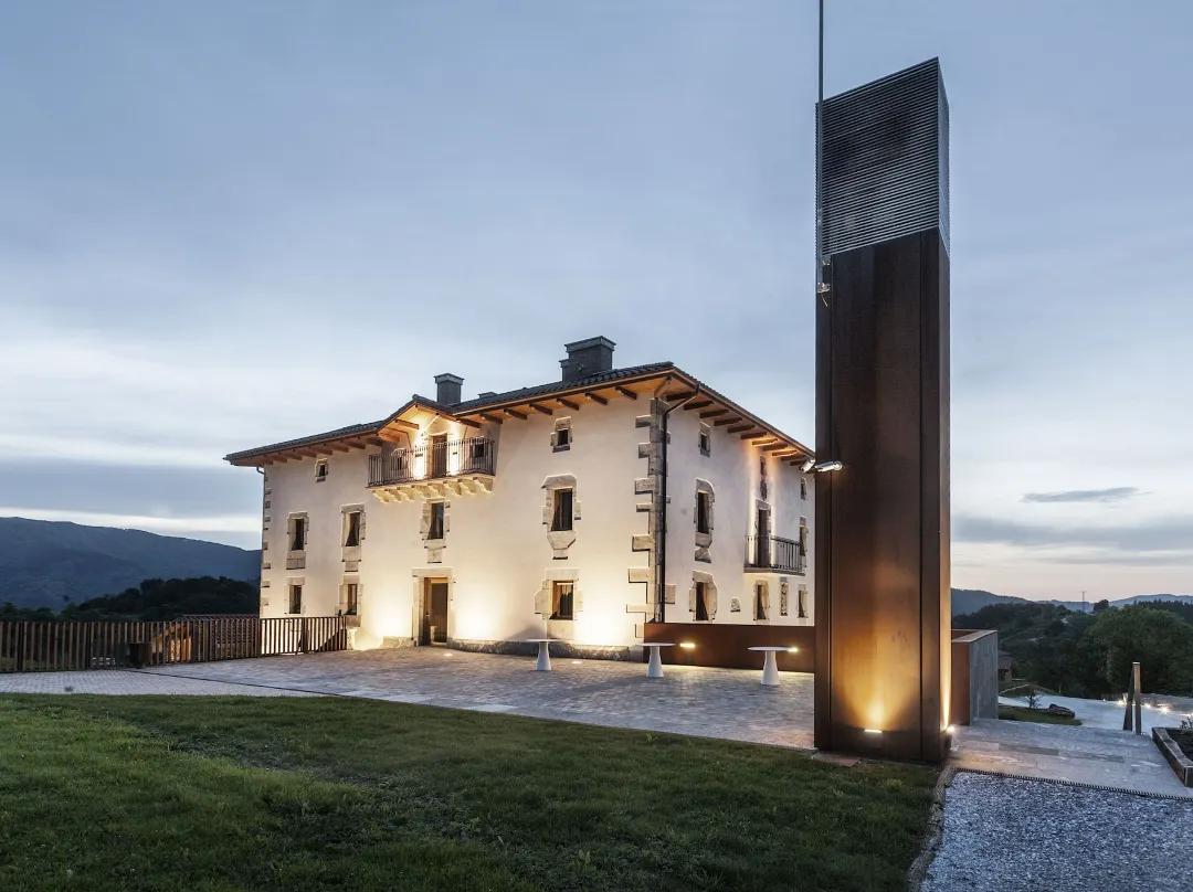 Palacio De Yrisarri By Irrisarri Land - Navarre