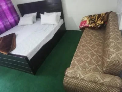 Royal Cottage Hotel & Restaurant Các khách sạn ở Swat Tehsil