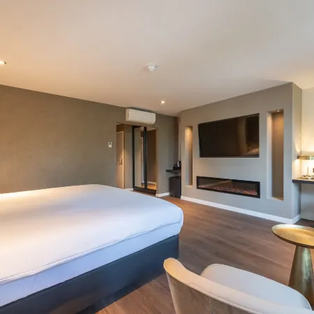 Boutique Hotel Corona Отели рядом с достопримечательностью «Гаагская башня»