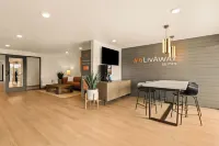 LivAway Suites Nashville- Smyrna Hotel a Smyrna