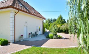 Holiday Apartment, 3 Bedrooms, Garden, Slowino