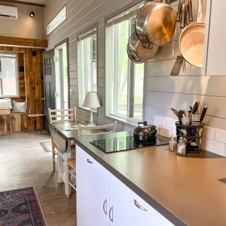 Cedar Creek Lodging & RV Park