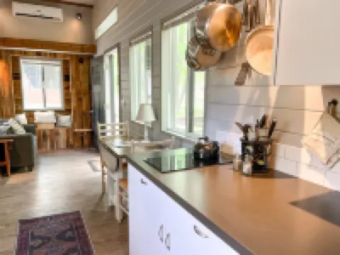 Cedar Creek Lodging & RV Park