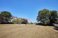 Host & Stay - Brooklands Timeless