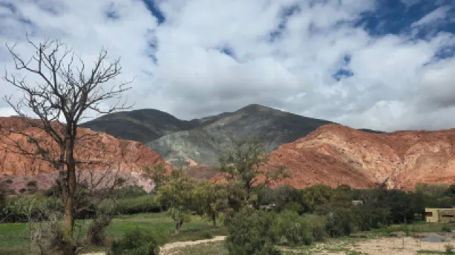 エル シエロ エン プルマルカ のホテル