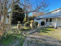 Pet-Friendly 2BR Ranch Wifi Parking Near RTP Hotels near American Tobacco Trail - White Oak Church Road Parking