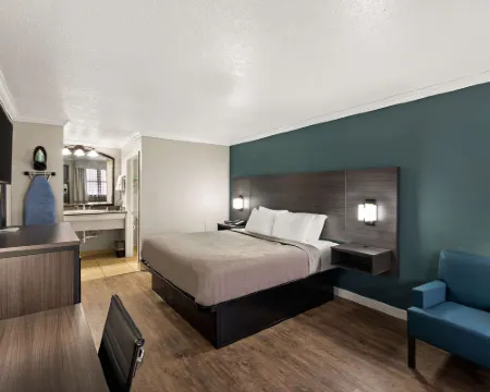 Quality Inn Hotels in Ocean Springs