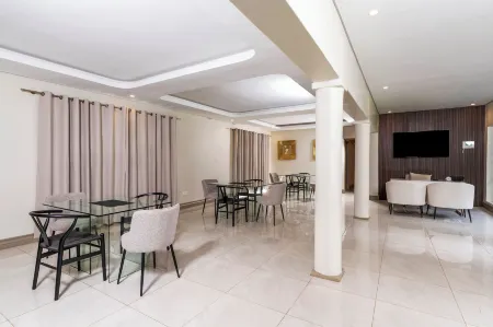 The Manor House Отели рядом с достопримечательностью «Haka Game Park»