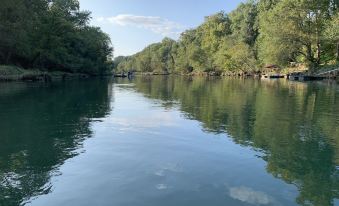 Riverbend Serenity Cabins