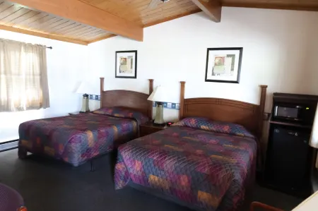 Bonne Belle Motel Отели в г. Уэст-Бенд