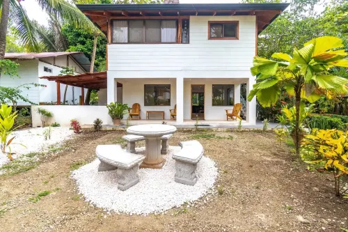 馬爾派斯沖浪公寓